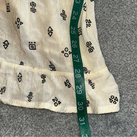 Chic White Patterned Mini Dress - Picture 5 of 7